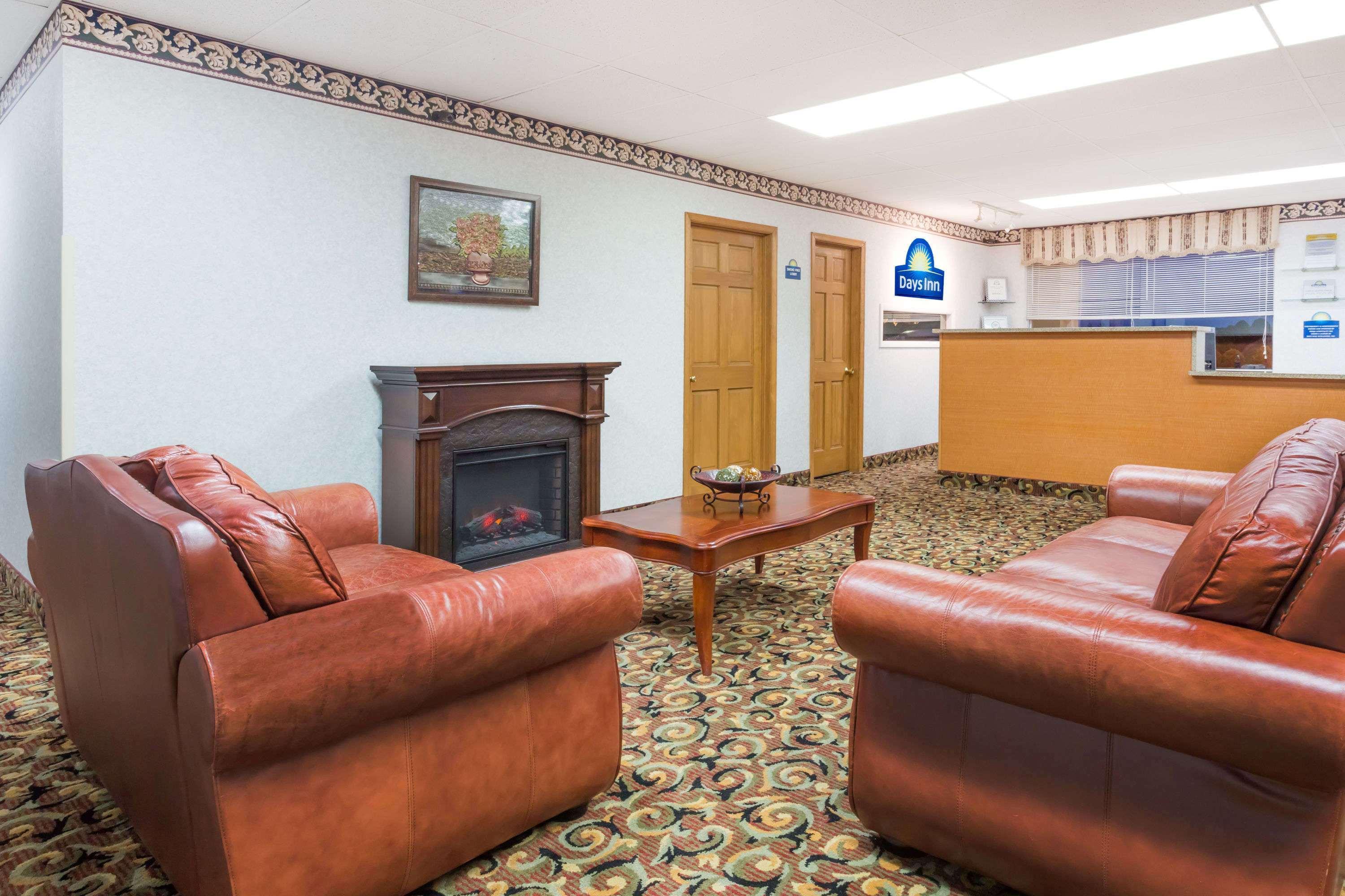 Days Inn By Wyndham Στόντον Εξωτερικό φωτογραφία