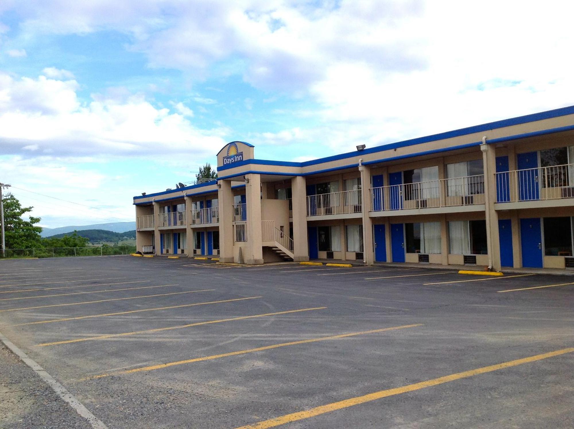 Days Inn By Wyndham Στόντον Εξωτερικό φωτογραφία